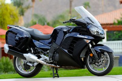 Available on 2014 FJR1300 for U.S. Market; Introduces Remaining 2014 Kawasaki Sport Touring Motorcycle: Concours 14 Review